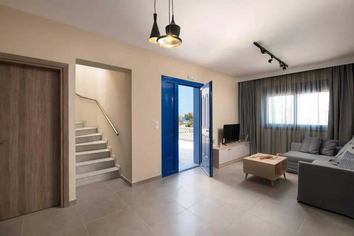 Image 5 of RITA MARE seafront villas heated Pools