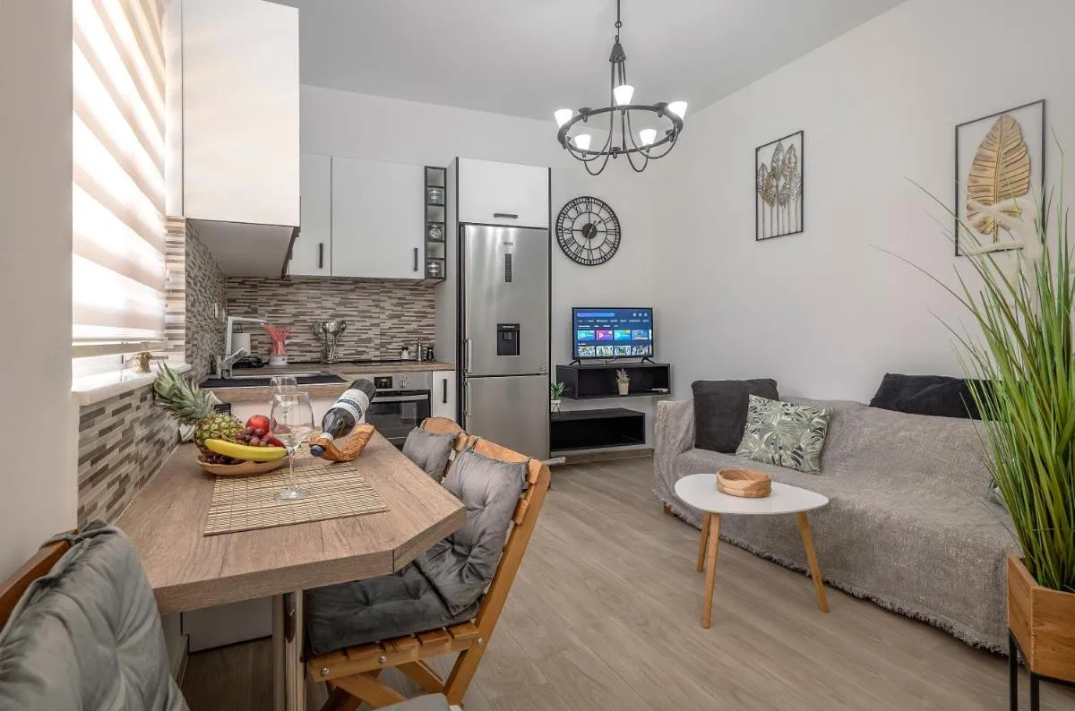Image 4 of Reborn Luxury Apartments