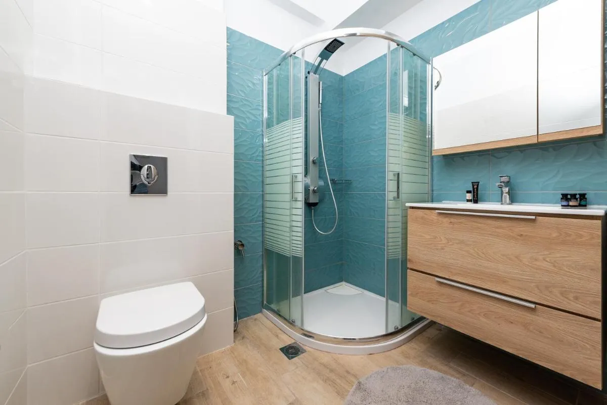 Image 2 of Ritas Modern In-City House