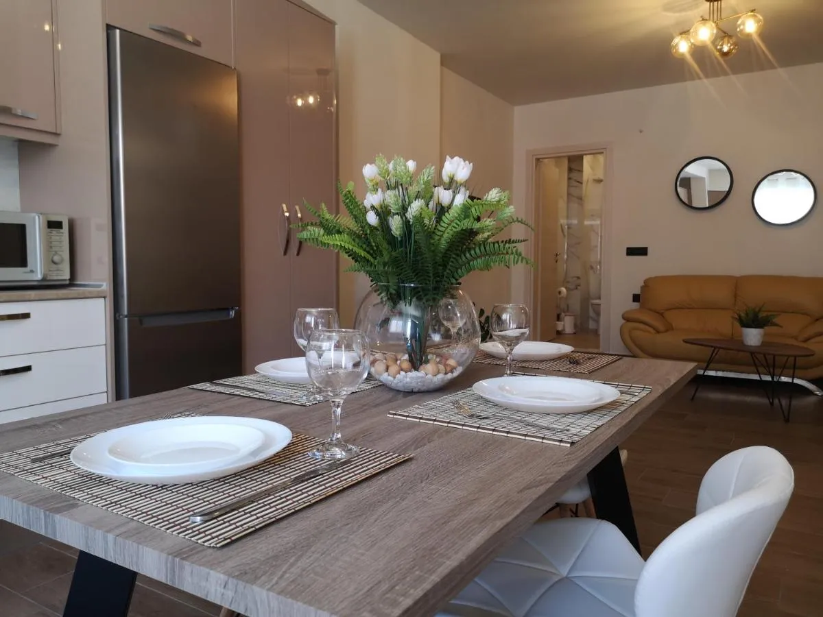 Image 2 of SUNNY HOLIDAYS APARTMENT