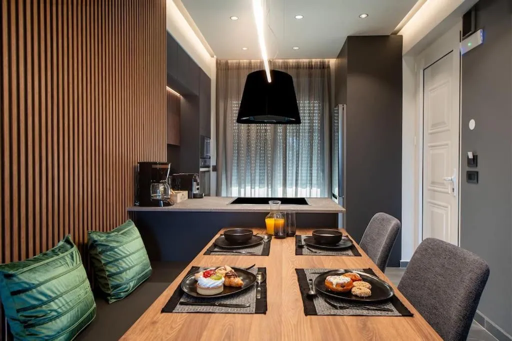 Image 3 of Santa Marina Luxury Apartments #3