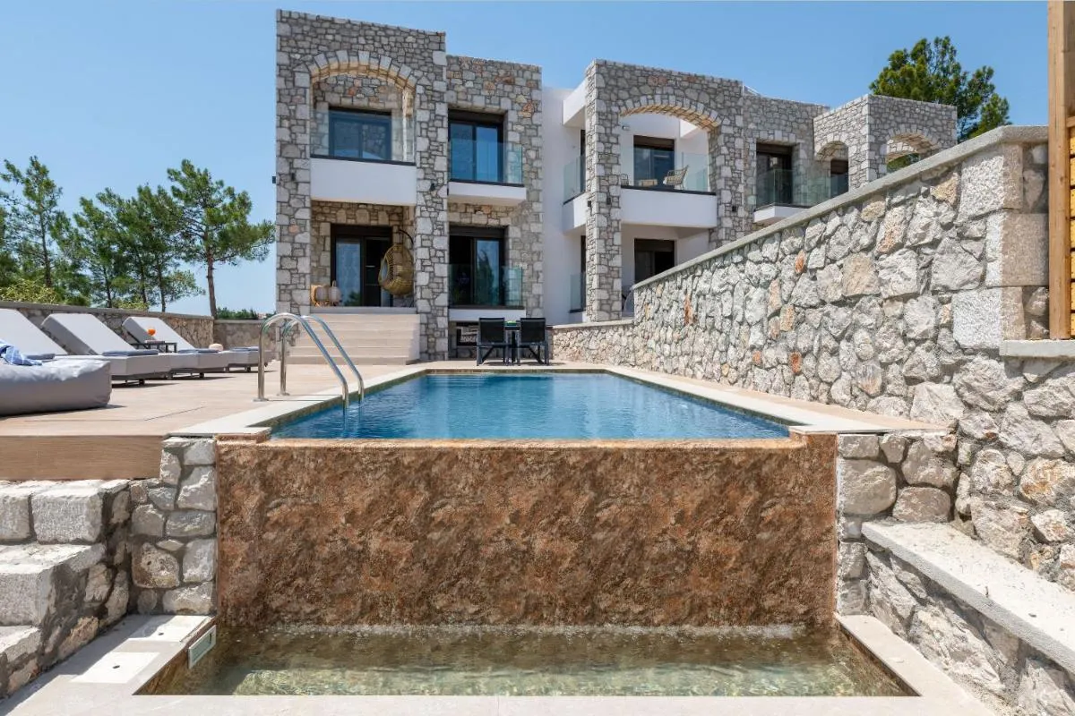 Image 4 of Seaesta Villas
