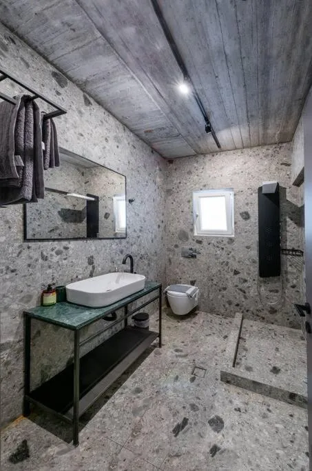 Image 3 of Smart Luxury Apartments #3