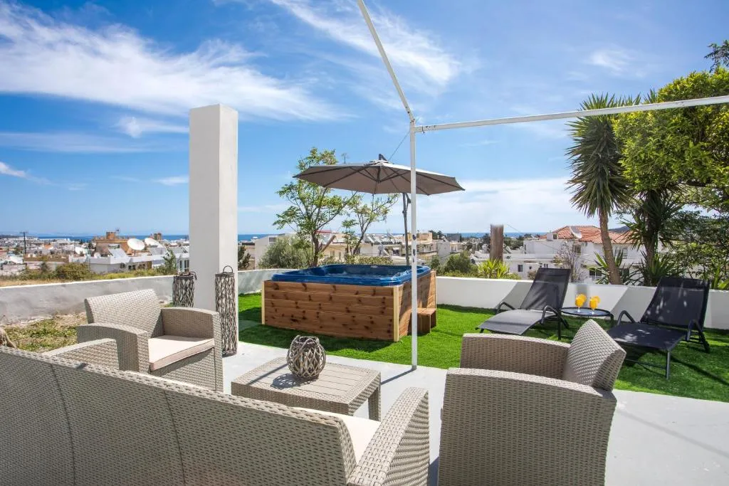 Image of Sunny Villa