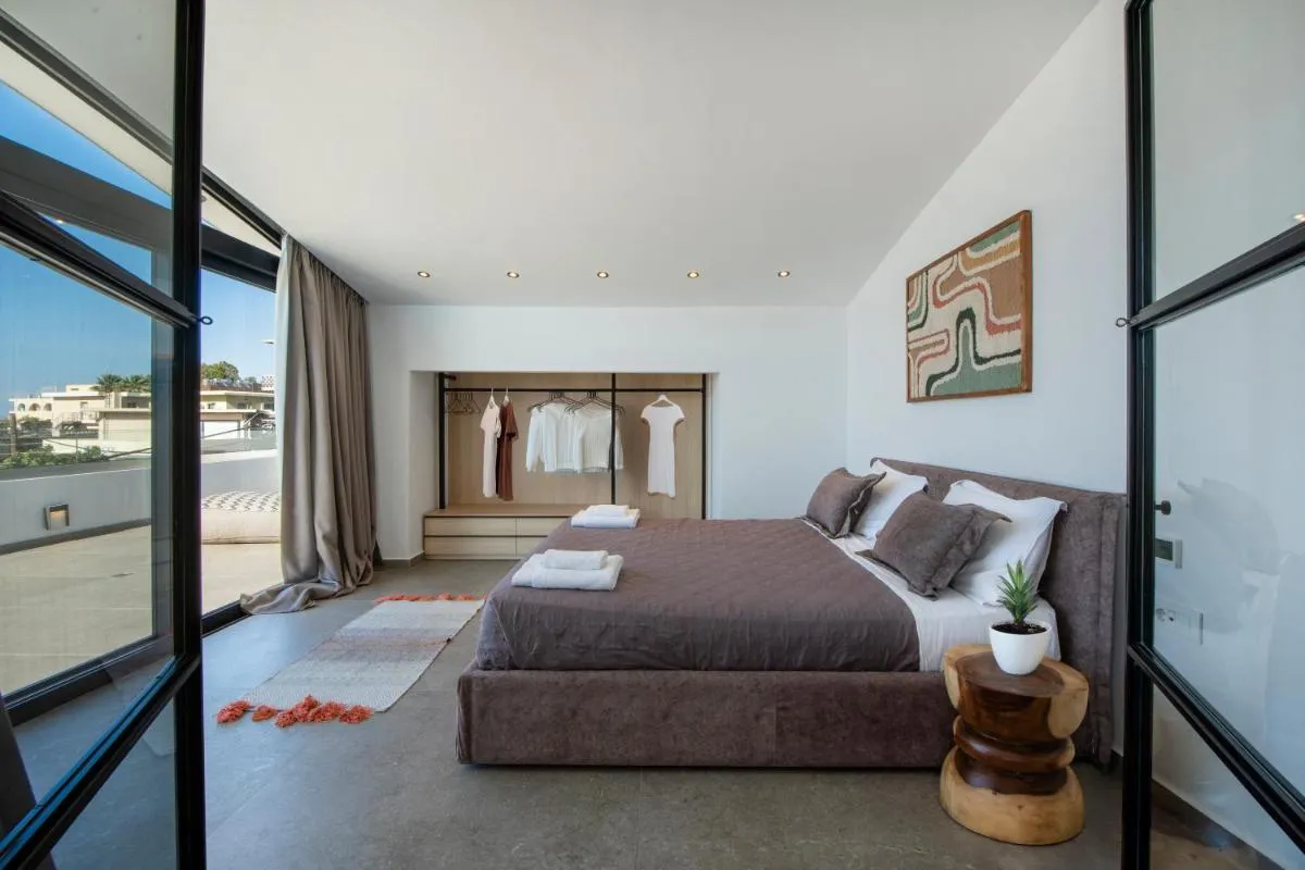 Image 1 of The Gem Loft CityApartment