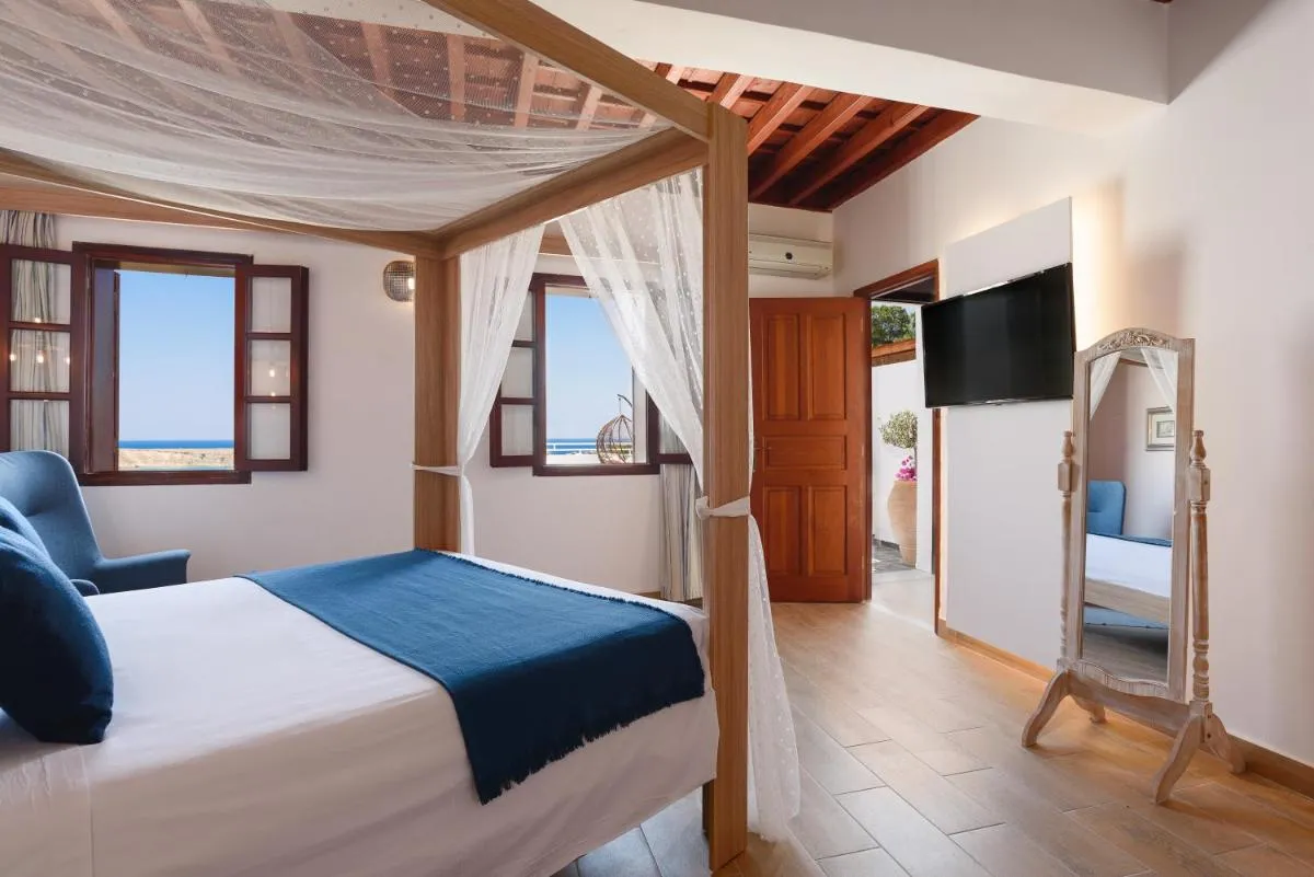 Image 4 of Thea Villas and Suite