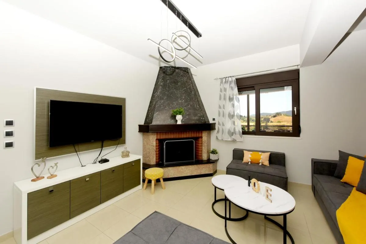 Image 4 of Theros Lux Apartment
