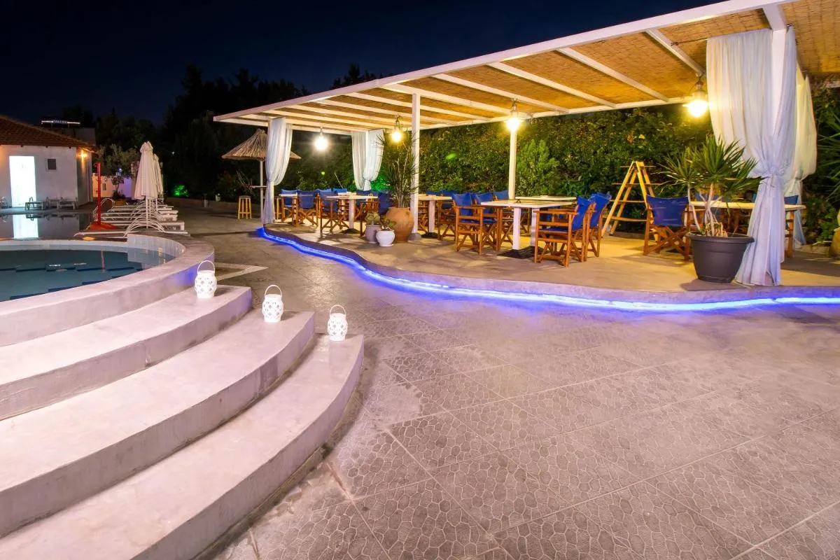 Image 4 of Tinas Plus Hotel