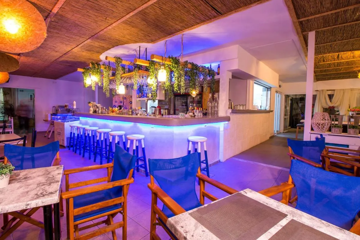 Image 3 of Tinas Plus Hotel