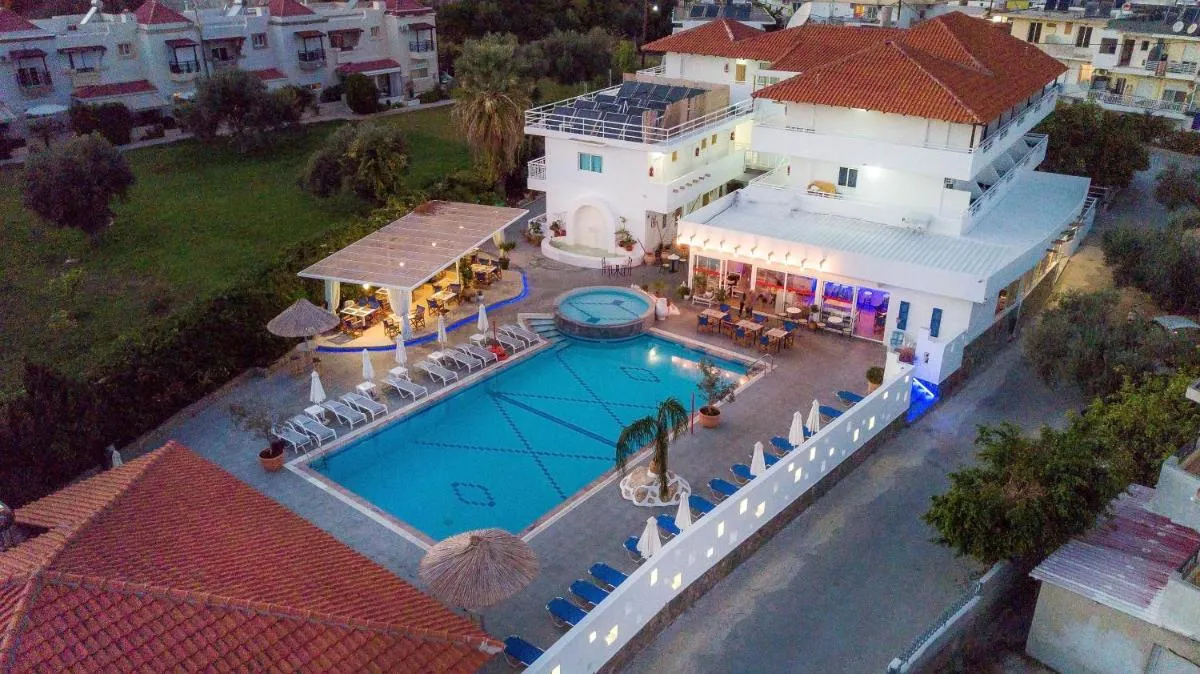 Image 1 of Tinas Plus Hotel