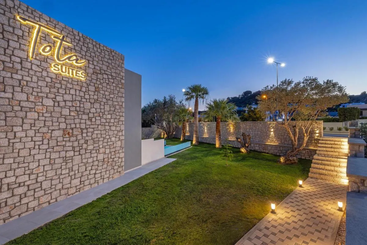 Image 6 of Tota Suites