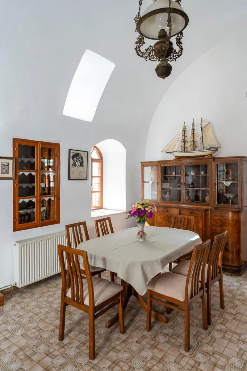 Image 4 of Traditional 3 bedroom house in the Old Town