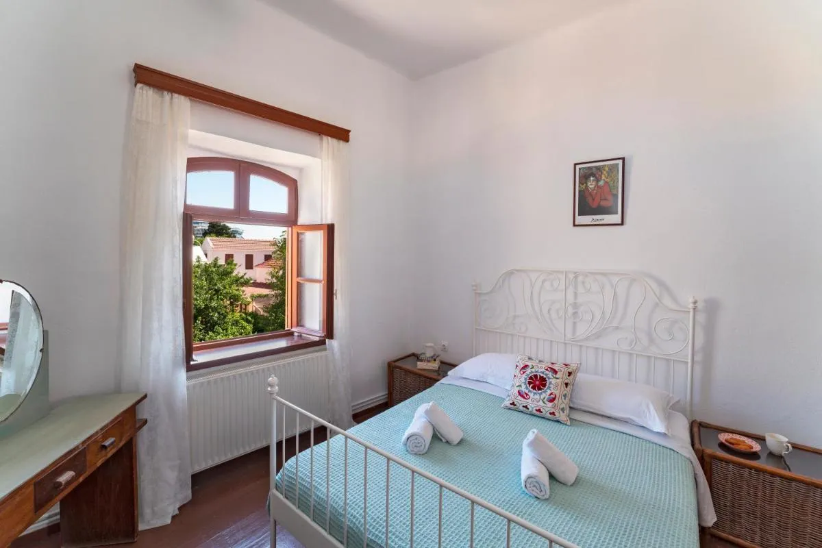 Image 5 of Traditional 3 bedroom house in the Old Town