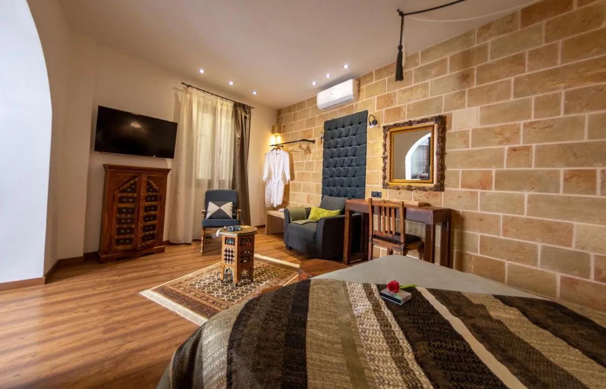 Image 5 of Utopia Luxury Suites – Old Town