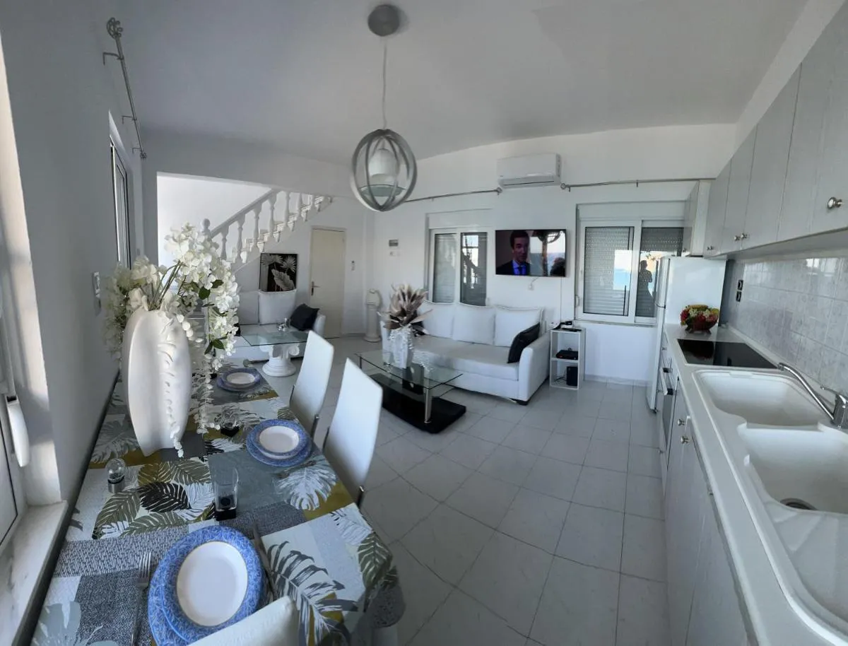 Image 4 of VILLA BLANCA