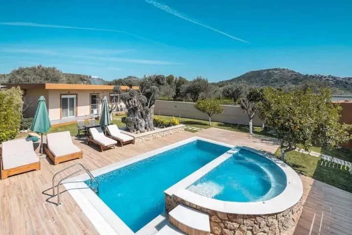 Image 1 of Villa MATA – 600m² with Private Pool and Jacuzzi