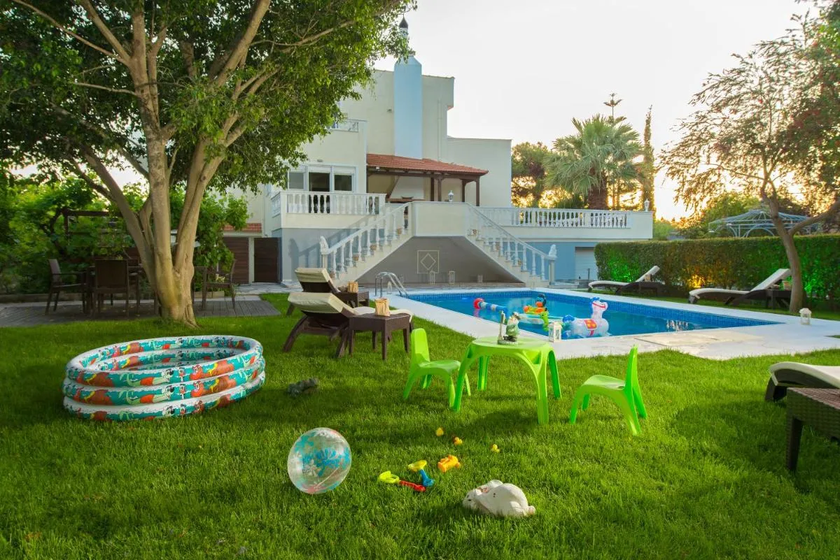 Image 2 of Villa Small Paradise