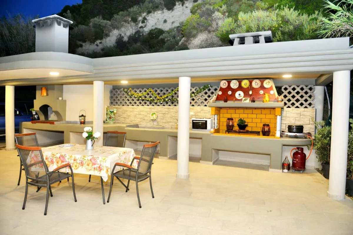 Image 4 of Villa Zambaka