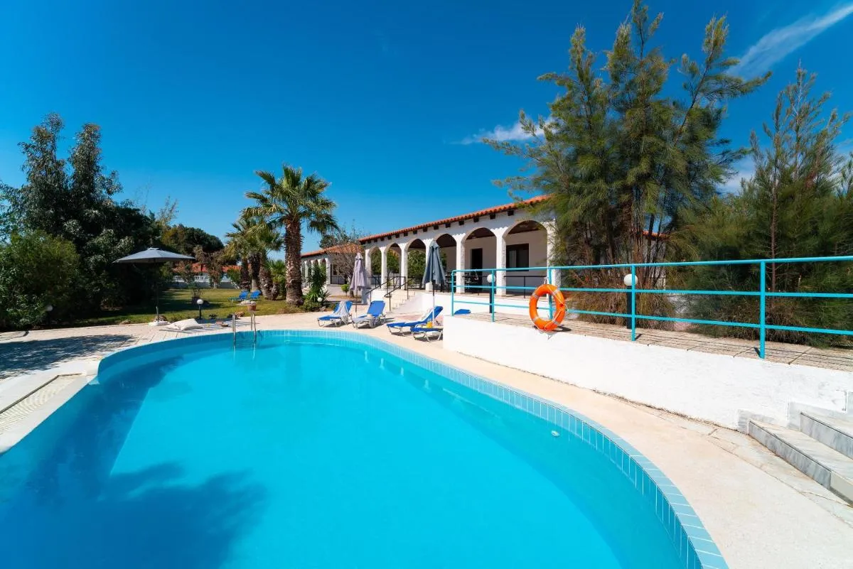 Image 3 of Villas Mina