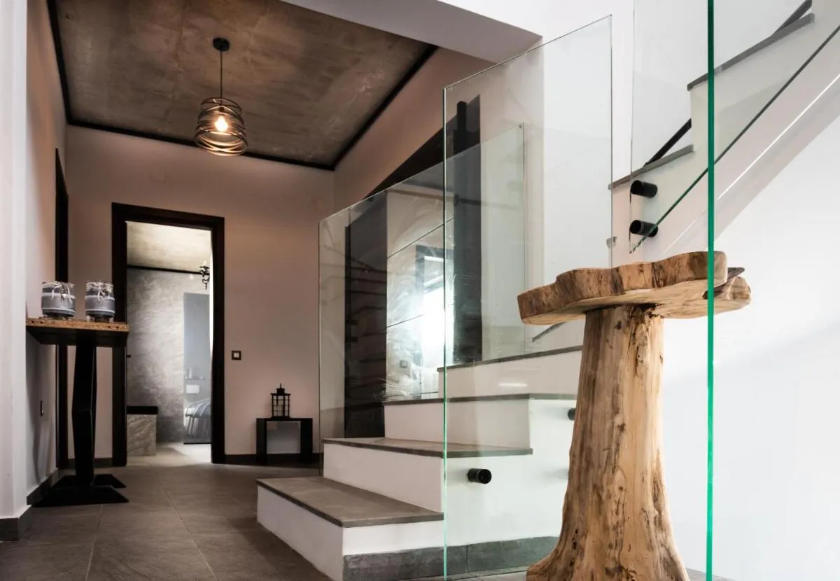 Image 2 of amara luxury villas