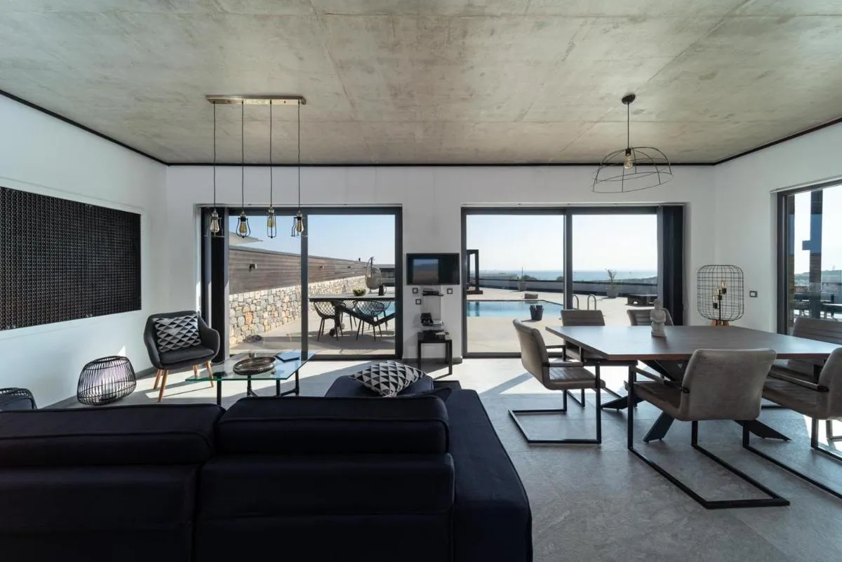 Image 4 of amara luxury villas